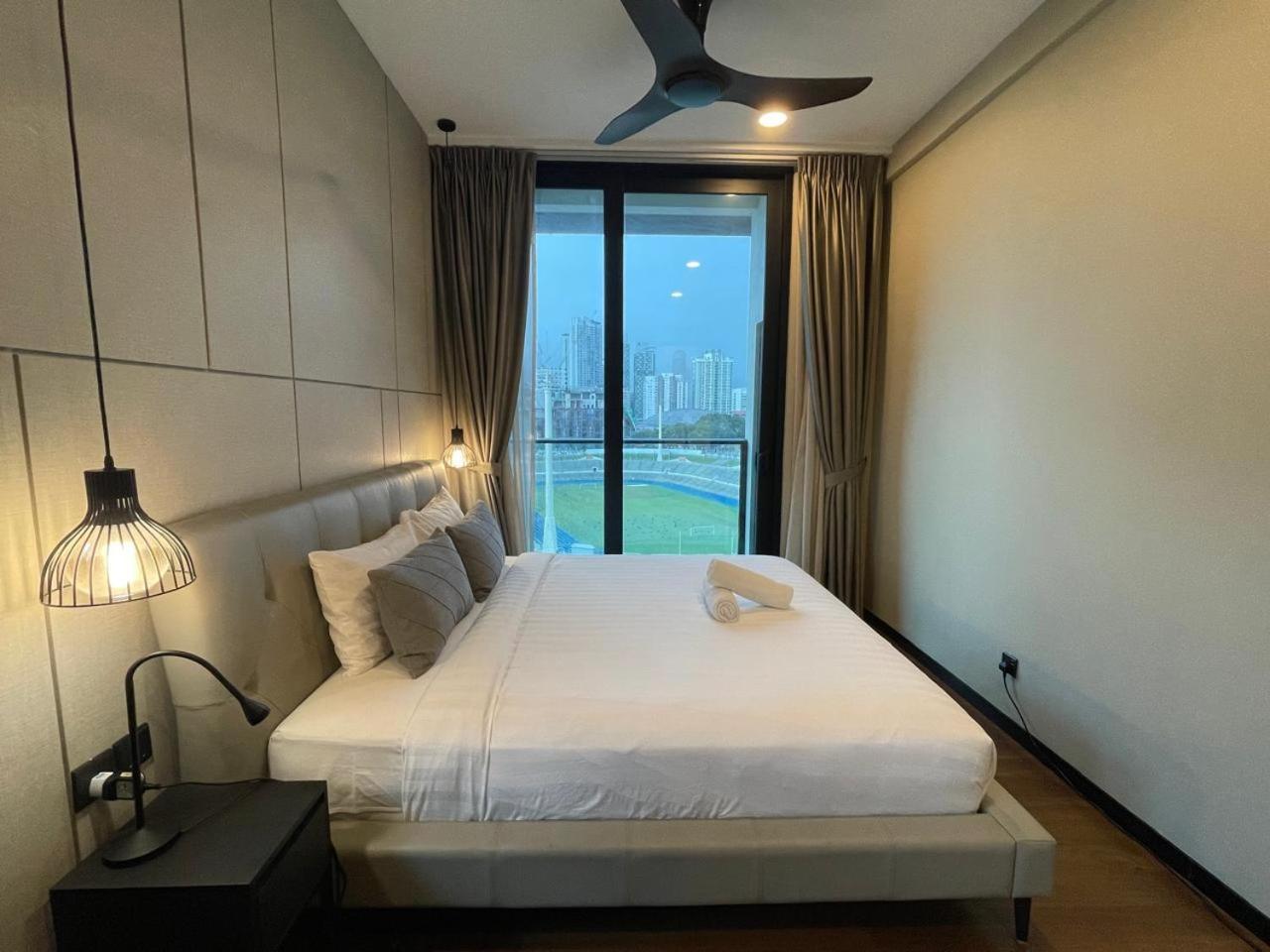 Opus 118 Tower View By Square