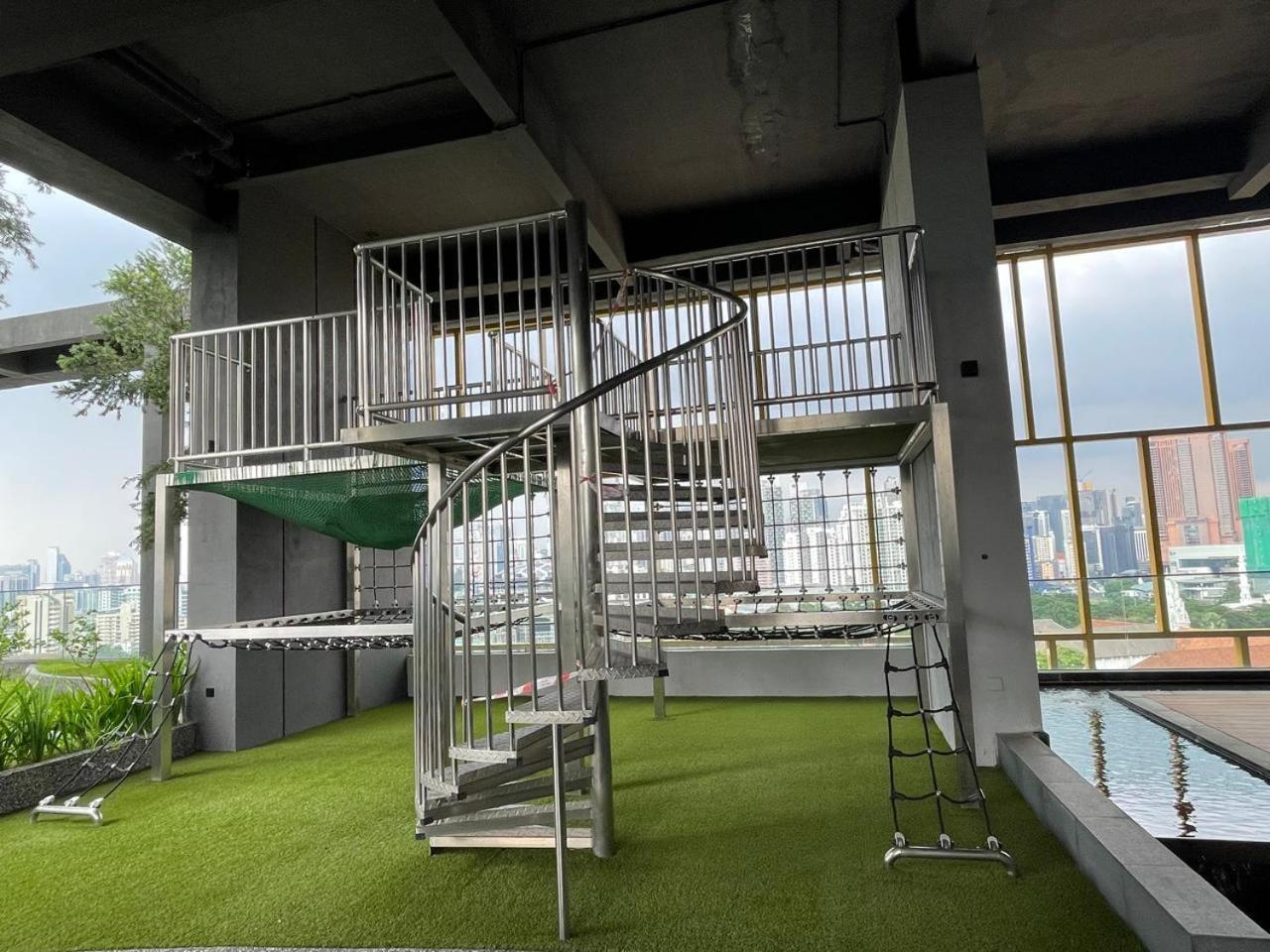 Opus 118 Tower View By Square