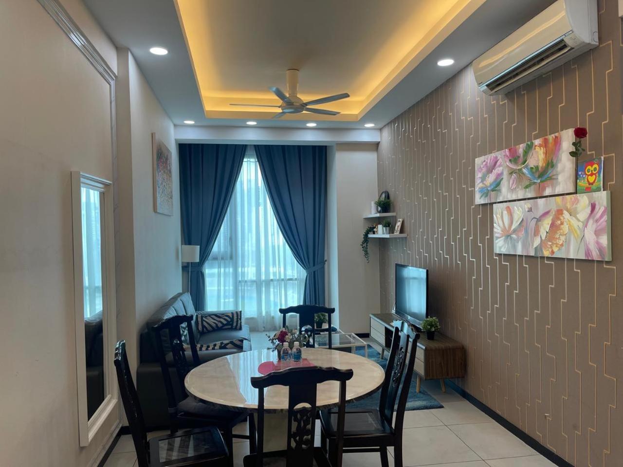 Opus 118 Tower View By Square Apartment